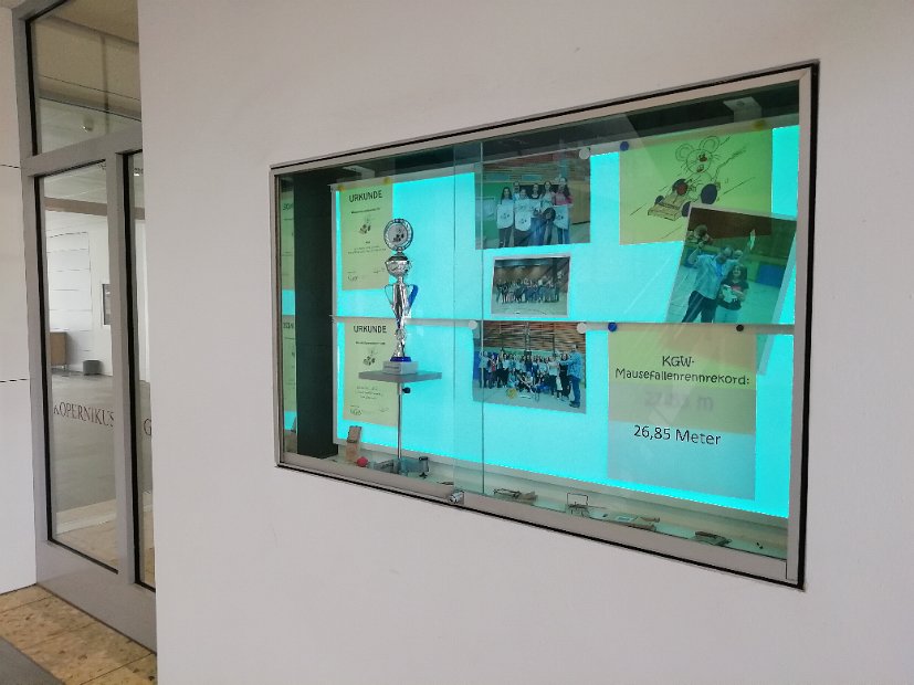 Mausefallenwettbewerb Glasschrank